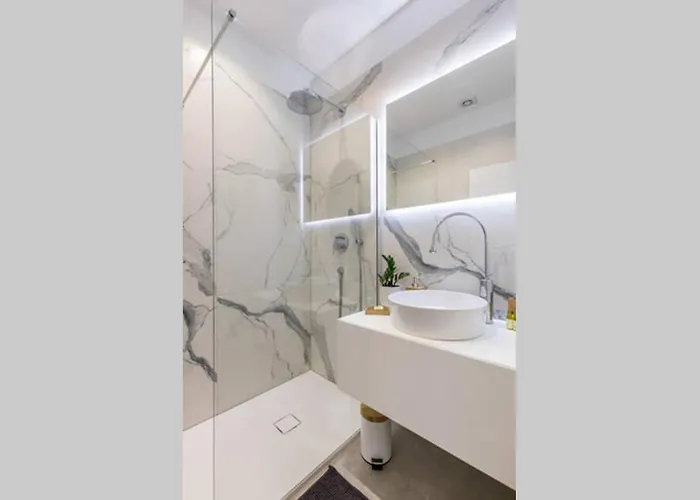 Adriatik Lux Teatro 1 아파트